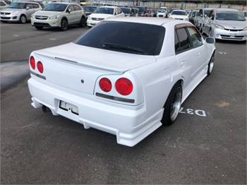 Nissan Skyline 2000