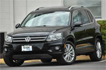 2012 Volkswagen Tiguan SE 4Motion AWD 4dr SUV w/ Sunroof and Navigation