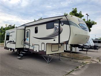 2014 Jayco Eagle Fifth Wheel Travel Trailer
