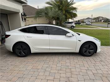 2020 Tesla Model 3 Standard Plus 