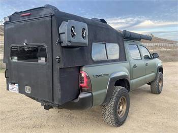 2015 Toyota Tacoma TRD Off-Road with Camper RV