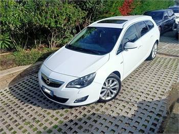 2011 Opel Astra Diesel Automatic