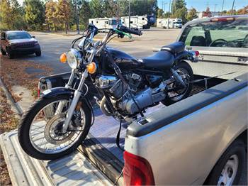 2011 Yamaha V Star bike