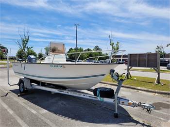 2007 KeyLargo 196 Boat with Yamaha Motor