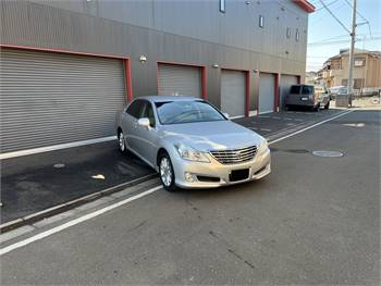 TOYOTA CROWN (ROYAL SALOON) Cruise control / Power seats /" JCI 2023.11" 