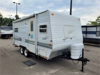 2003 Skyline Layton Travel Trailer RV