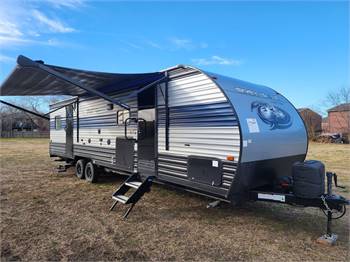 Gray Wolf Limited Toy Hauler RV