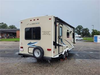 2017 Coachmen Freedom Express Ultra lite Travel Trailer RV