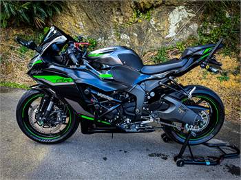 2024 Kawasaki Ninja ZX-6R KRT Edition