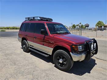 1996 Mitsubishi Montero Two tone red gray