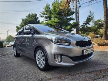 2015 Kia Carens