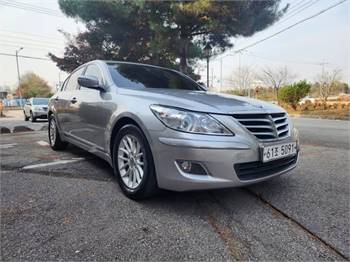 HYUNDAI GENESIS