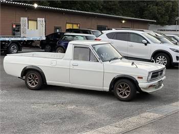 1990 Nissan Sunny Truck Long body Deluxe 