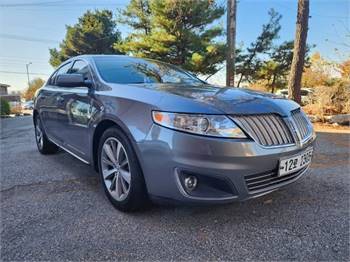 2011 Lincoln MKS