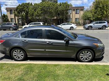 2011 Honda Accord EX-L w/Leather & Nav