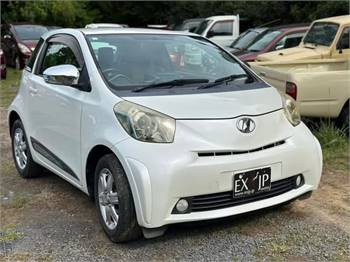 2008 Toyota IQ 100G leather package