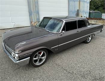 1961 Ford Galaxie 390 Coupe 
