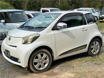 2008 Toyota IQ 100G leather package