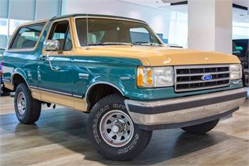 1989 Ford Bronco 4WD Full Size XLT 2DR Wagon