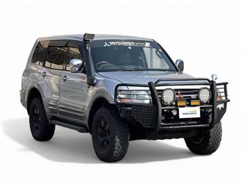 2000 Mitsubishi Pajero Long Exceed